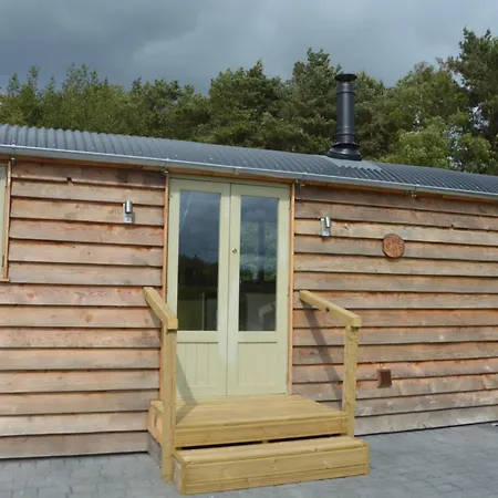 Middlehead Huts 펜션 Newton-on-Rawcliffe